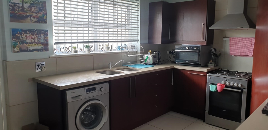 2 Bedroom Property for Sale in Green Point Western Cape